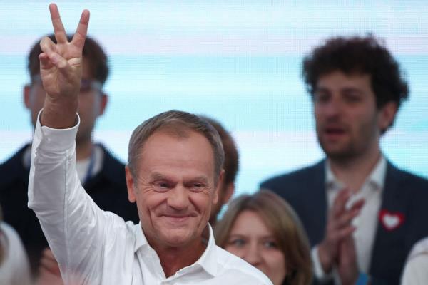 波兰:唐纳德·图斯克表示，反对派有足够的选票将法律与正义党赶下台