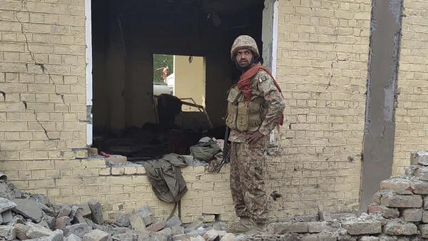 Suicide bomber used 120kg of explosives to target police station in Pakistan